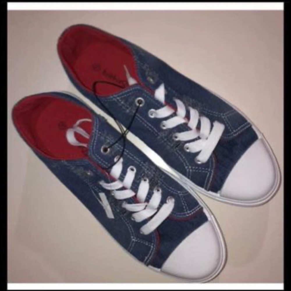Bobbie Brooks Size6 Womens Shoes Destroyed Denim Lace Up New 👟💙